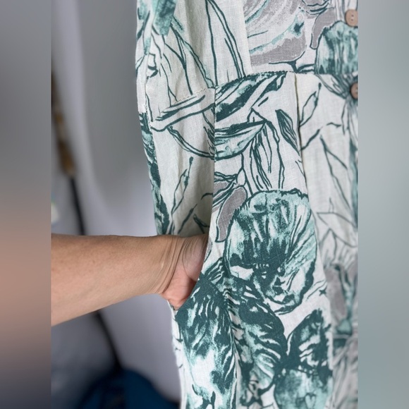 WoolOvers button through linen dress sketched linear floral pattern 14 - Picture 8 of 9